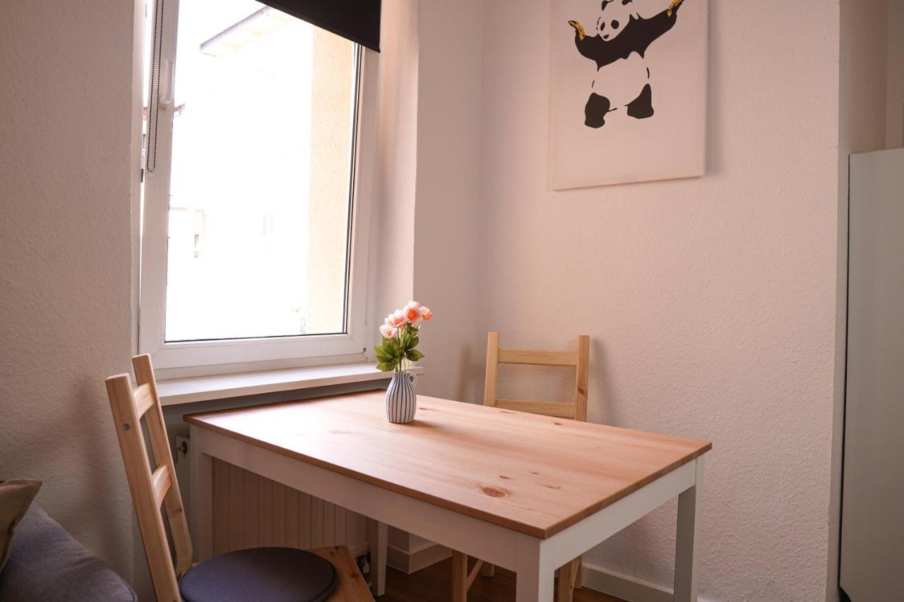 Fullhouse - Halle - T28 - Panda Apartment Buitenkant foto